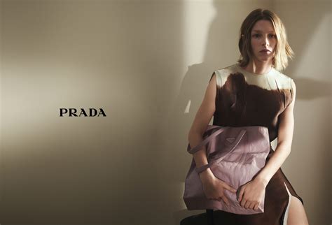 Prada装尸袋 死了都要Fashion 